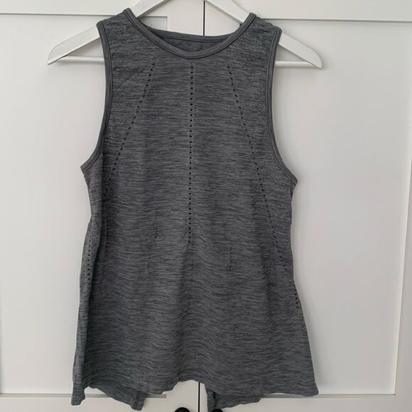 Athleta Foothill Seamless Tank – Gray Racerback with Back Slit, Size XS - Picture 3 of 9
